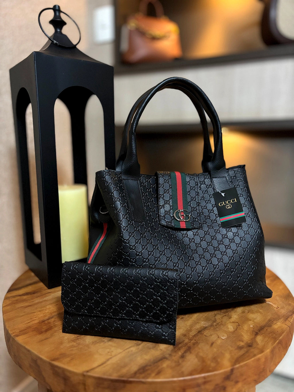 Bolsa Tote Gucci GG Monograma Preta com Carteira