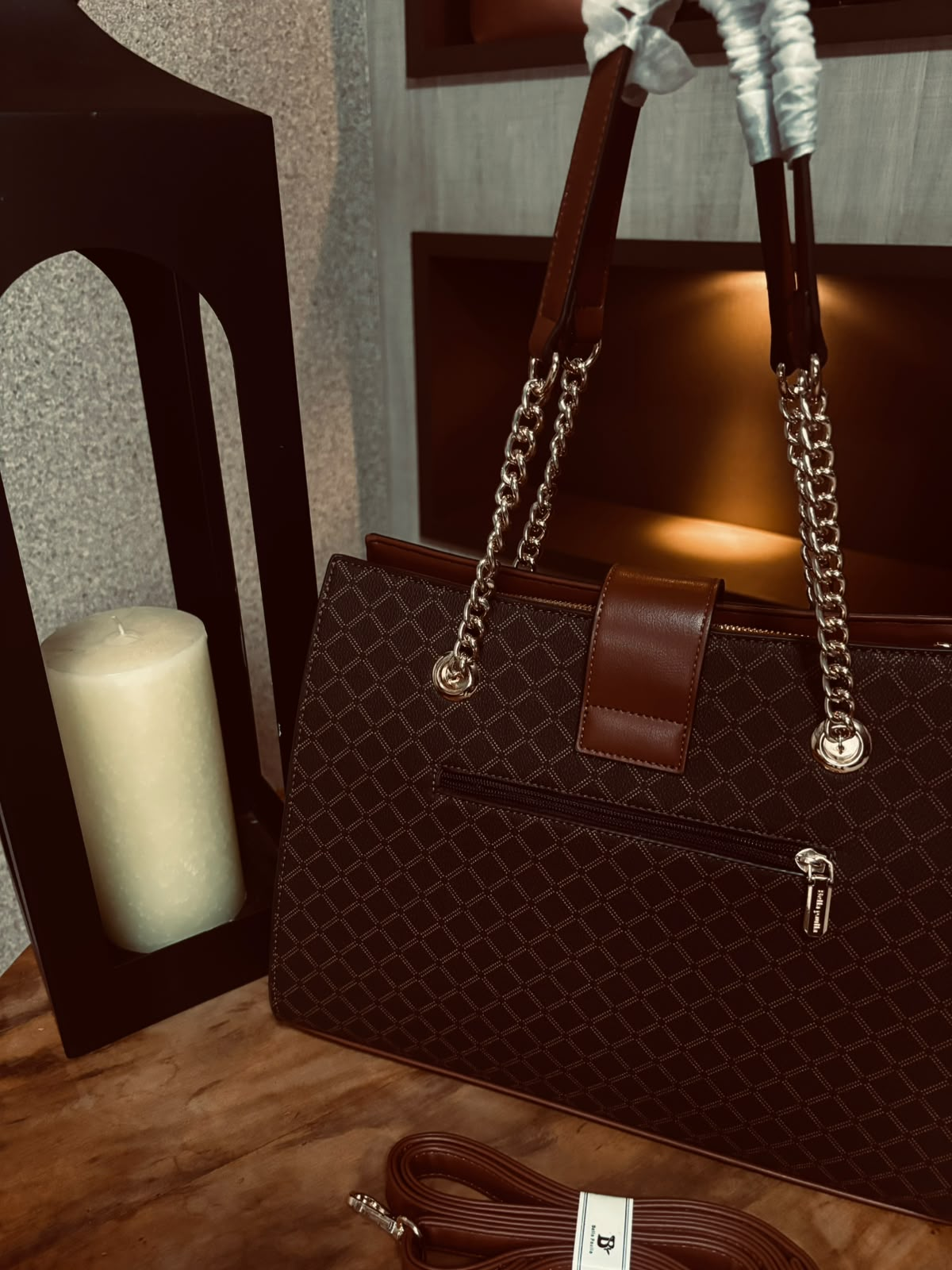 Bolsa Tote Cannage Brown Gold Chain
