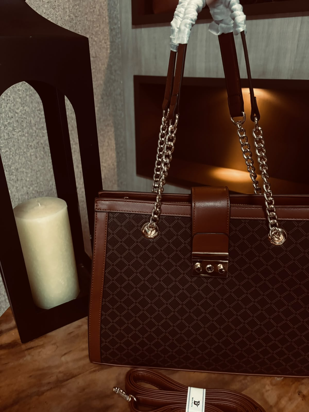 Bolsa Tote Cannage Brown Gold Chain