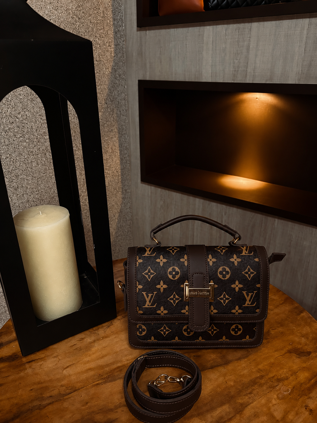 Bolsa LV Monograma Marrom — Pequena