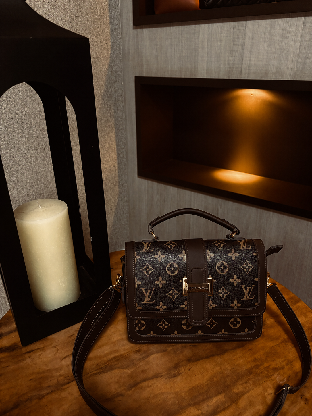 Bolsa LV Monograma Marrom — Pequena