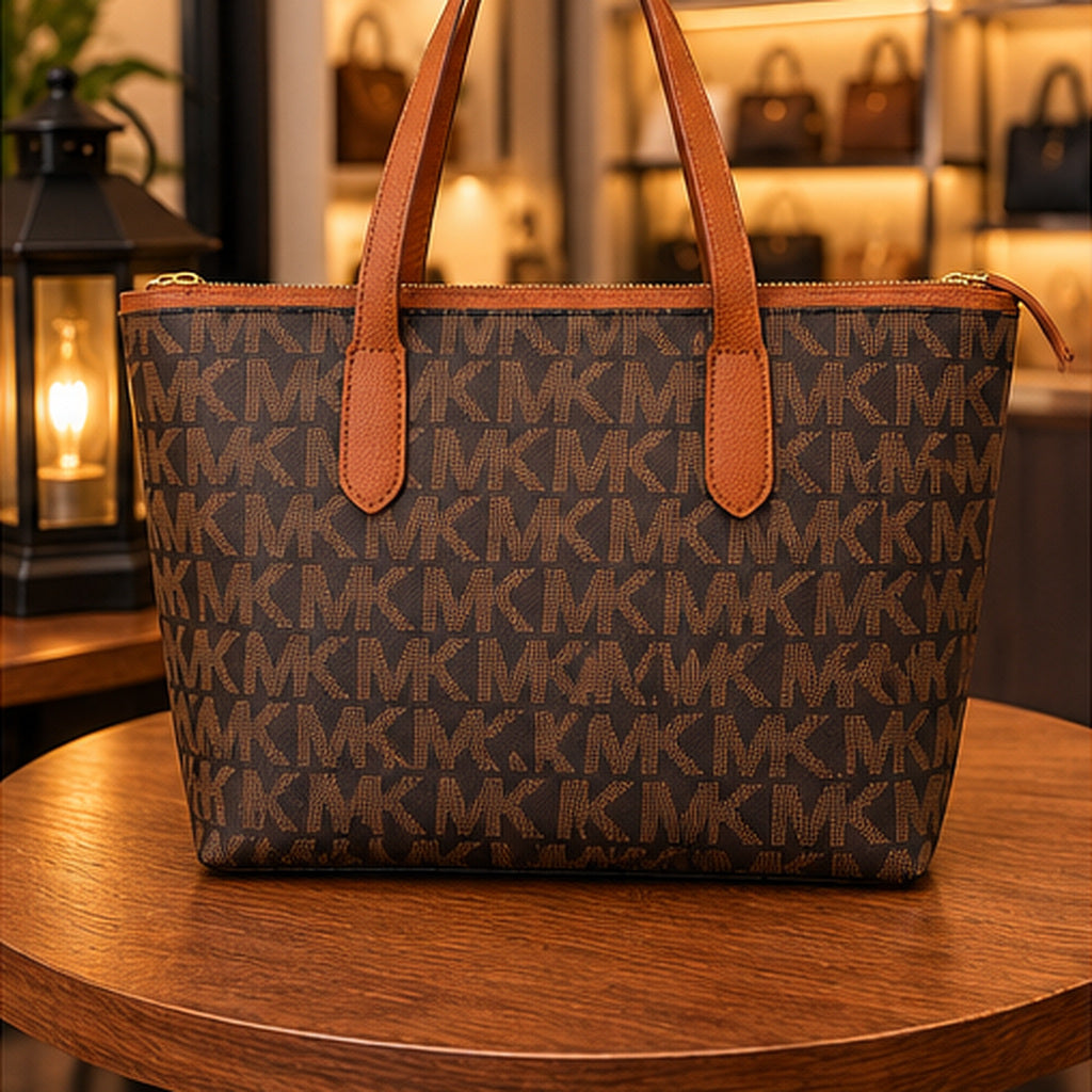 Bolsa Tote Monograma Lock Charm — Vista traseira caramelo