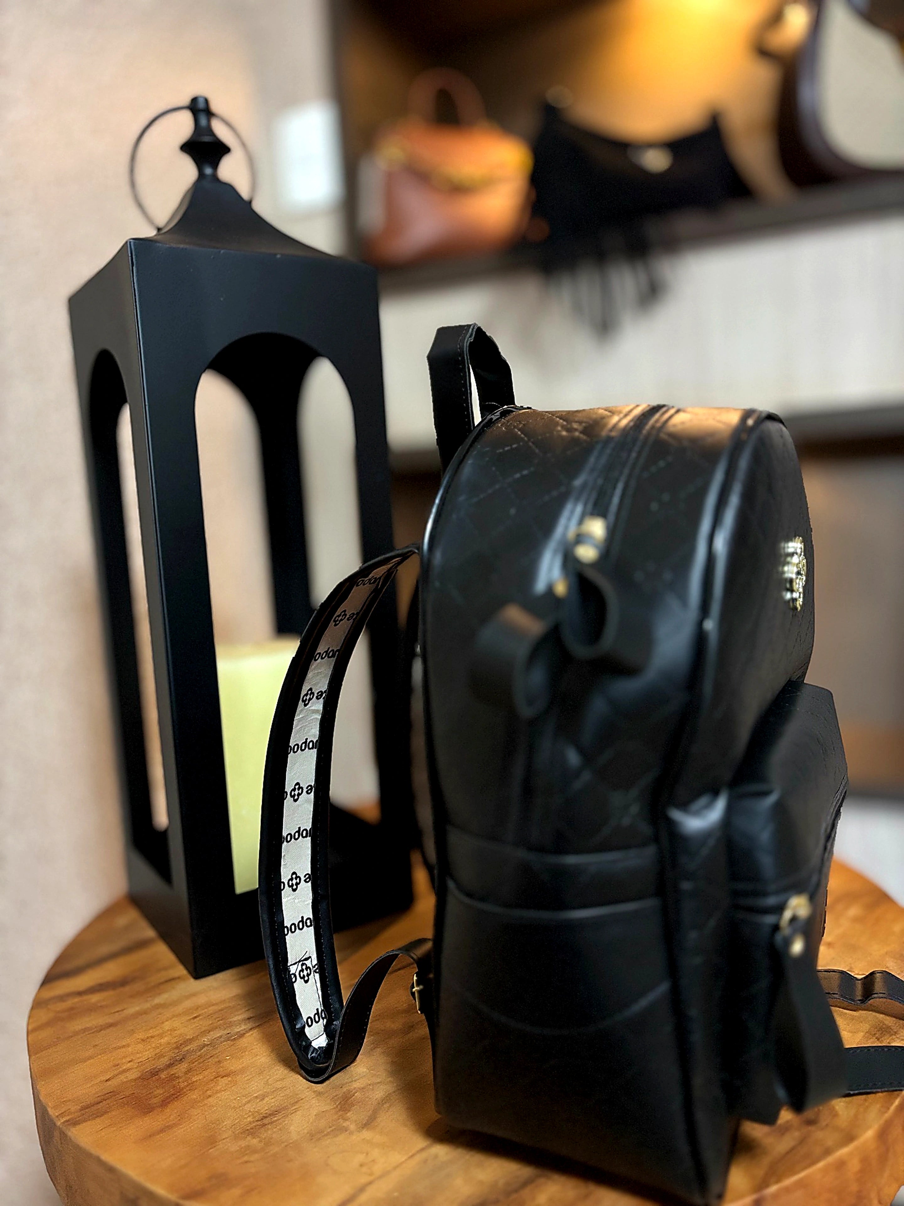 Mochila Capodarte Premium com Textura em Relevo